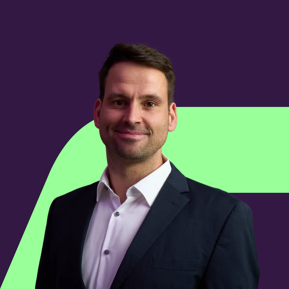 image: portrait of Dr. Erik Steinhöfel, founder